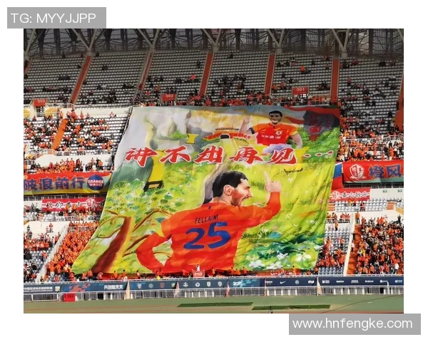 从路人眼中的足球巨星到球场传奇背后的真实故事